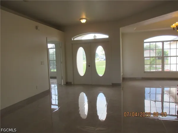 $2,400 | 918 Northeast 13th Street, Cape Coral, FL 33909