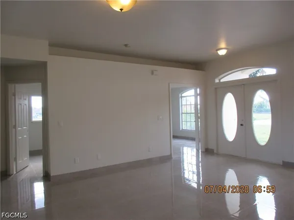 $2,400 | 918 Northeast 13th Street, Cape Coral, FL 33909