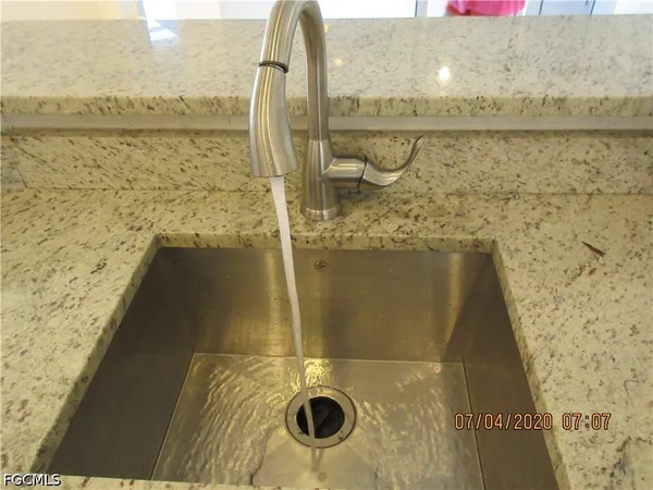 $2,400 | 918 Northeast 13th Street, Cape Coral, FL 33909