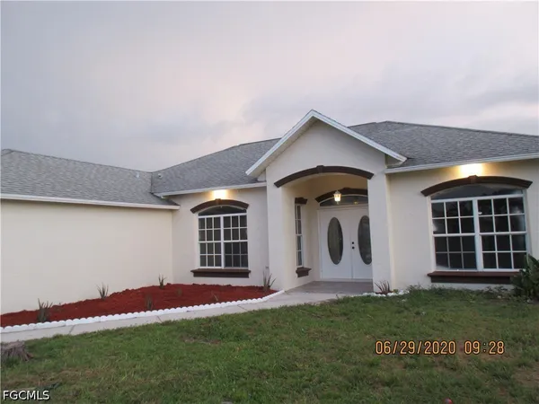 $2,400 | 918 Northeast 13th Street, Cape Coral, FL 33909