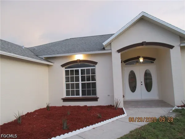 $2,400 | 918 Northeast 13th Street, Cape Coral, FL 33909