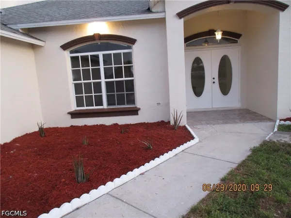 $2,400 | 918 Northeast 13th Street, Cape Coral, FL 33909