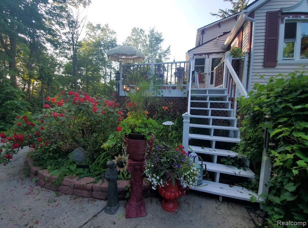 327 Reid Road Grand Blanc, MI 48439 - Photo 79 of 88