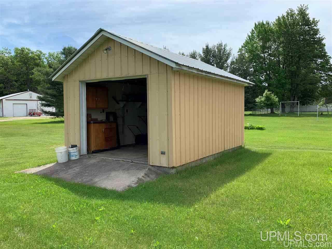 7664 County 426 M.5 Road Gladstone, MI 49837 - Photo 9 of 11