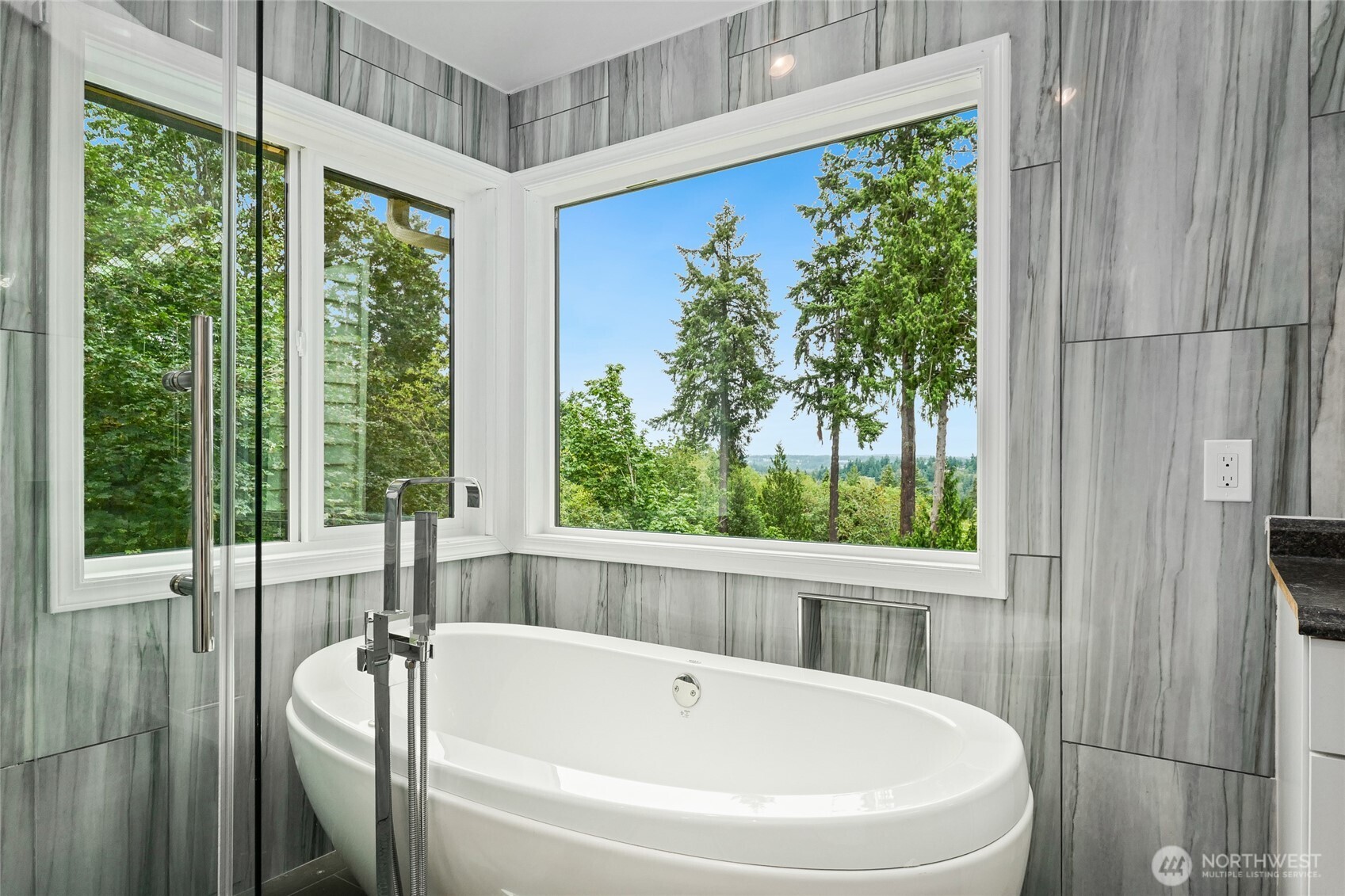 15609 92nd Court Northeast Bothell, WA 98011 - Photo 21 of 40