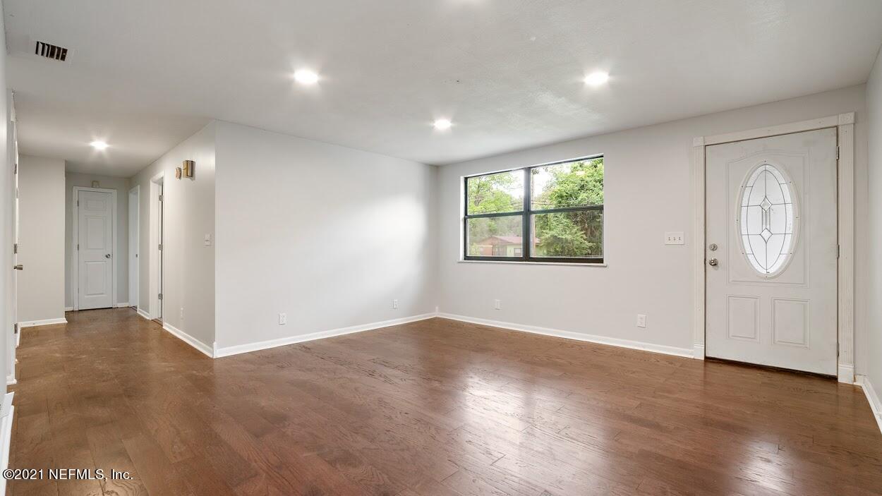 10673 Arnez Road Jacksonville, FL 32218 - Photo 4 of 15 DSC00610