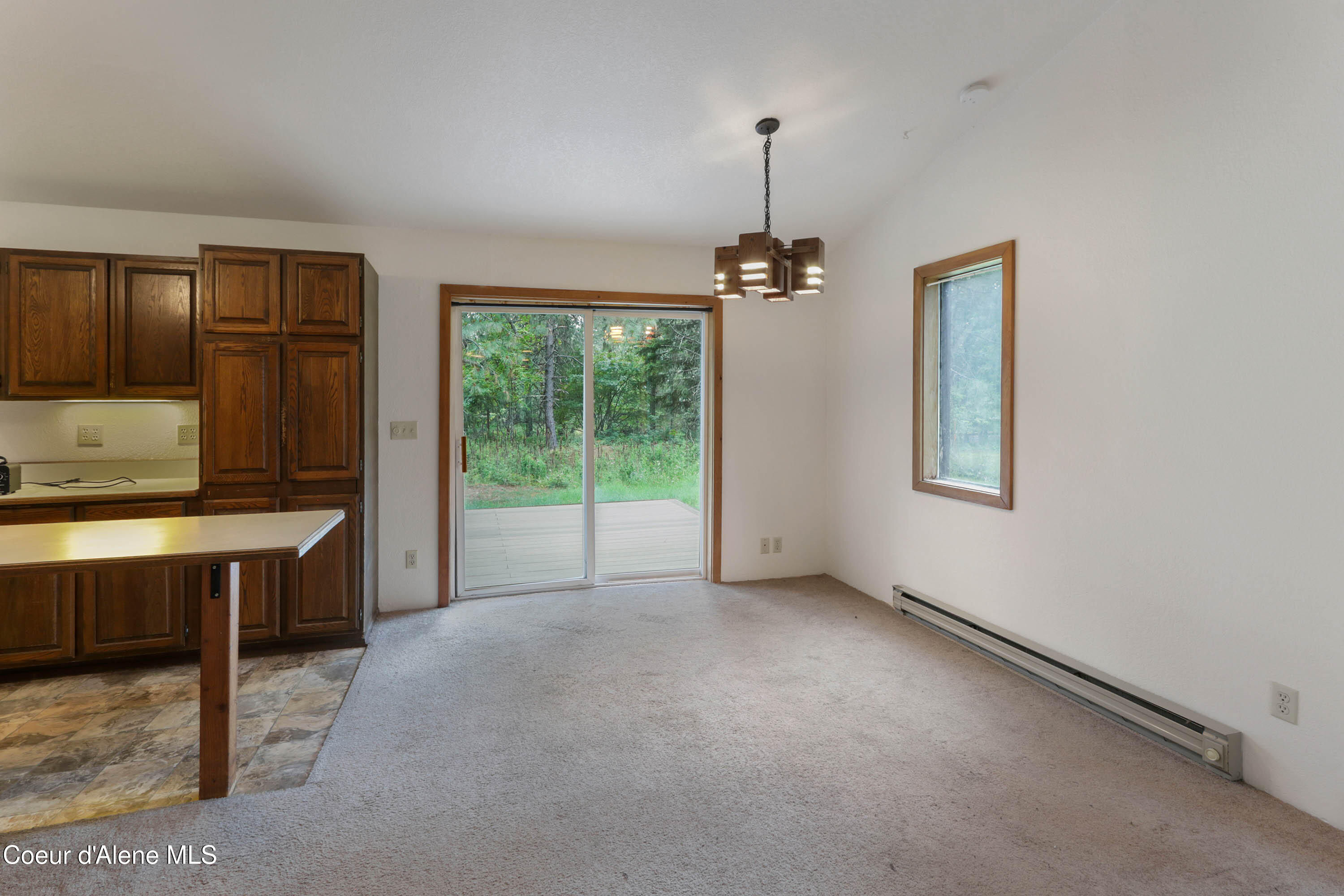 372 Schweitzer Mountain Road Sandpoint, ID 83864 - Photo 8 of 22 Dining area