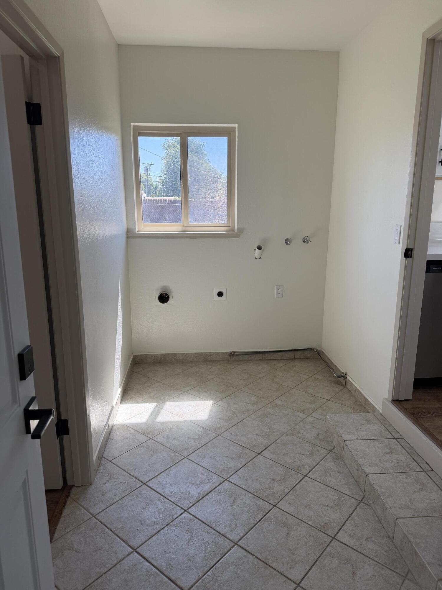 129 Vine Street Lemoore, CA 93245 - Photo 26 of 35
