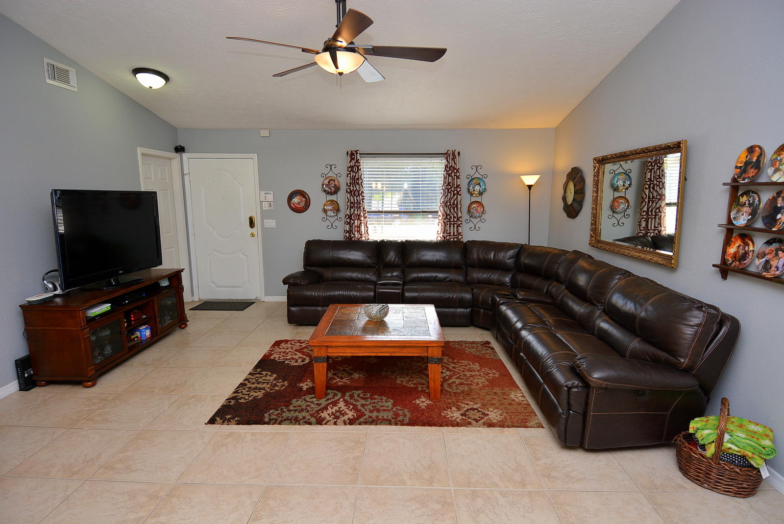 707 Southwest Bond Road Port St. Lucie, FL 34953 - Photo 4 of 25 Living Room