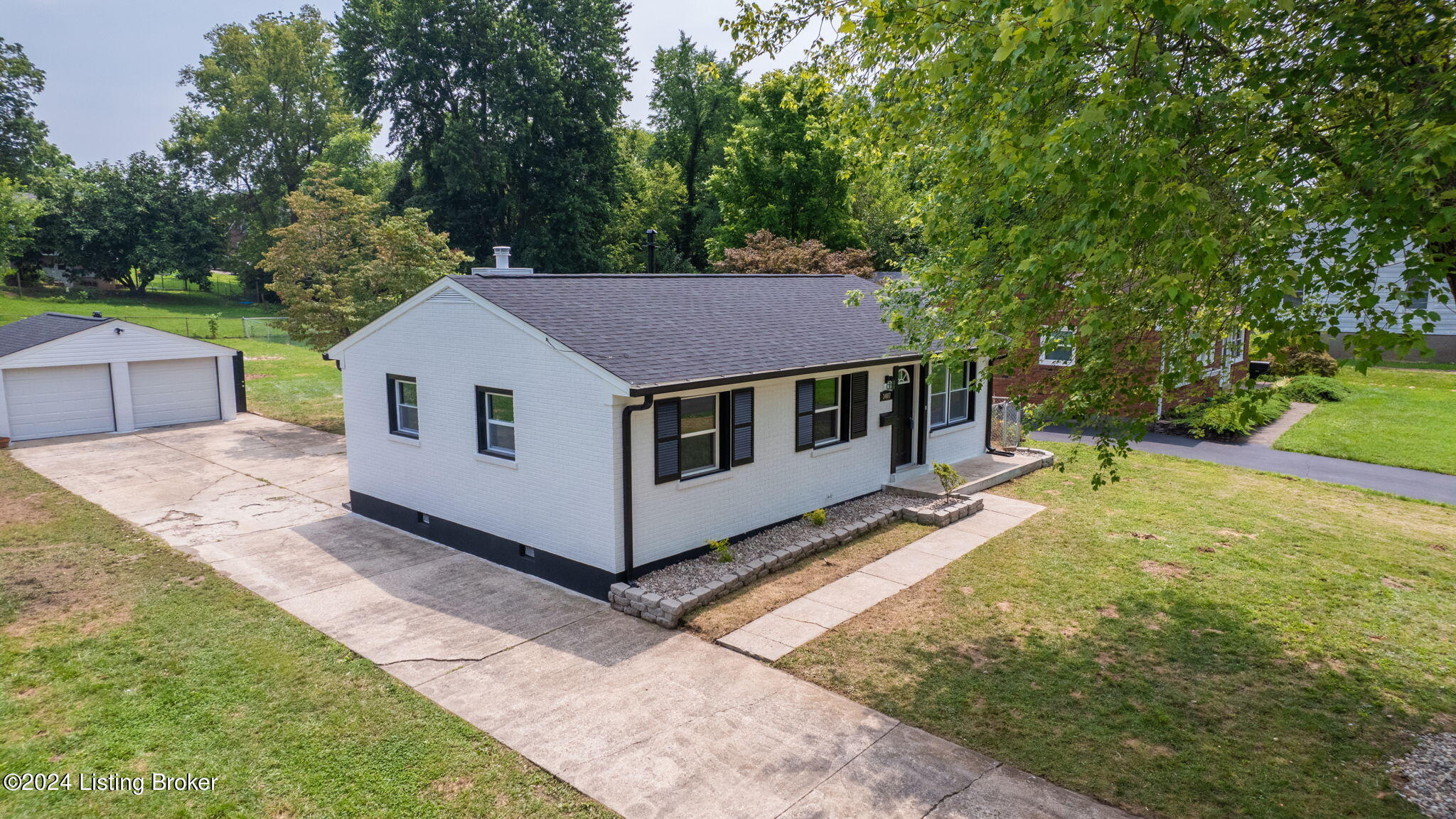 3407 Dell Road Louisville, KY 40299 - Photo 2 of 51 Incredible Renovation!