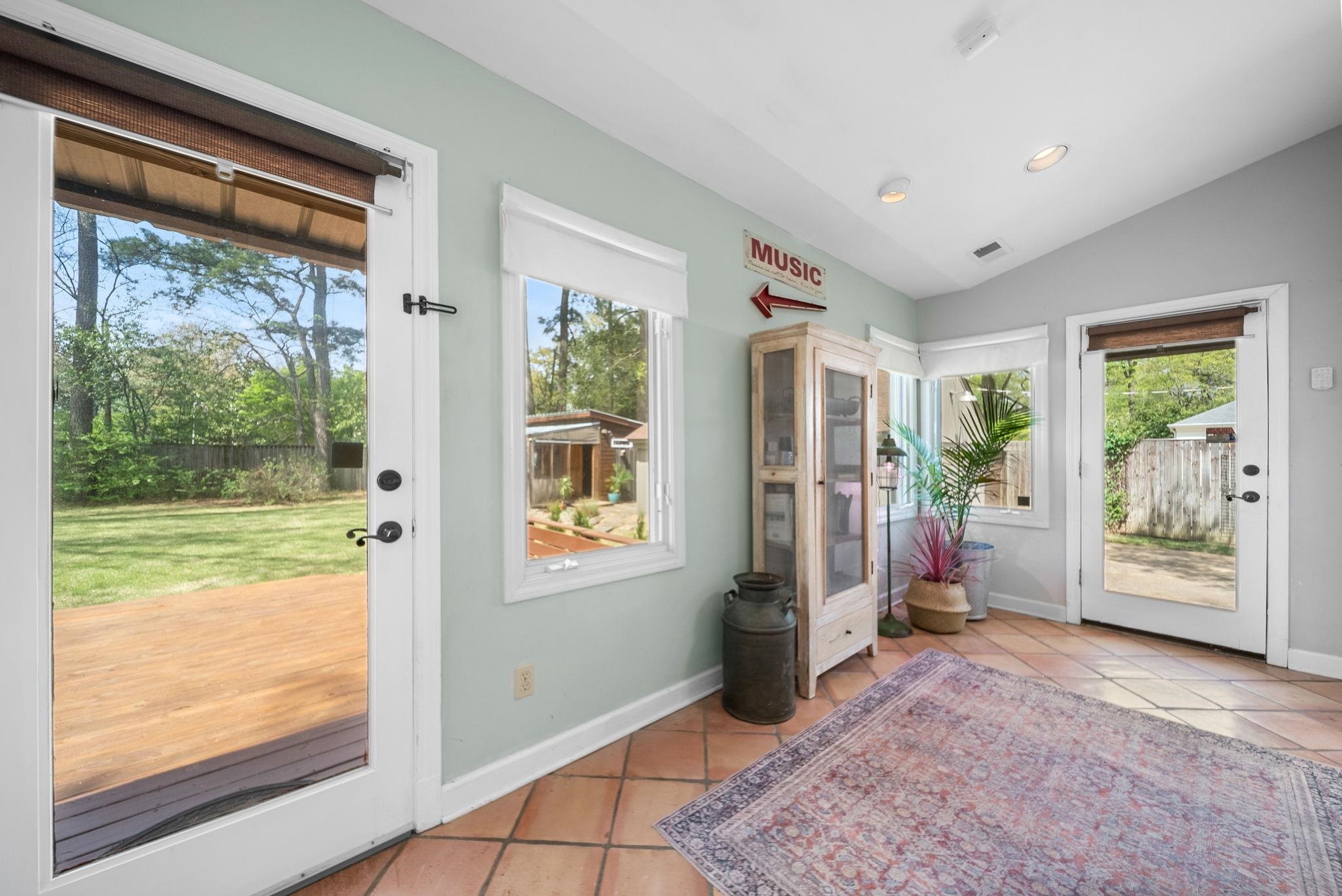 267 North Rose Road Memphis, TN 38117 - Photo 14 of 40 a living room with hardwood floor and balcony view