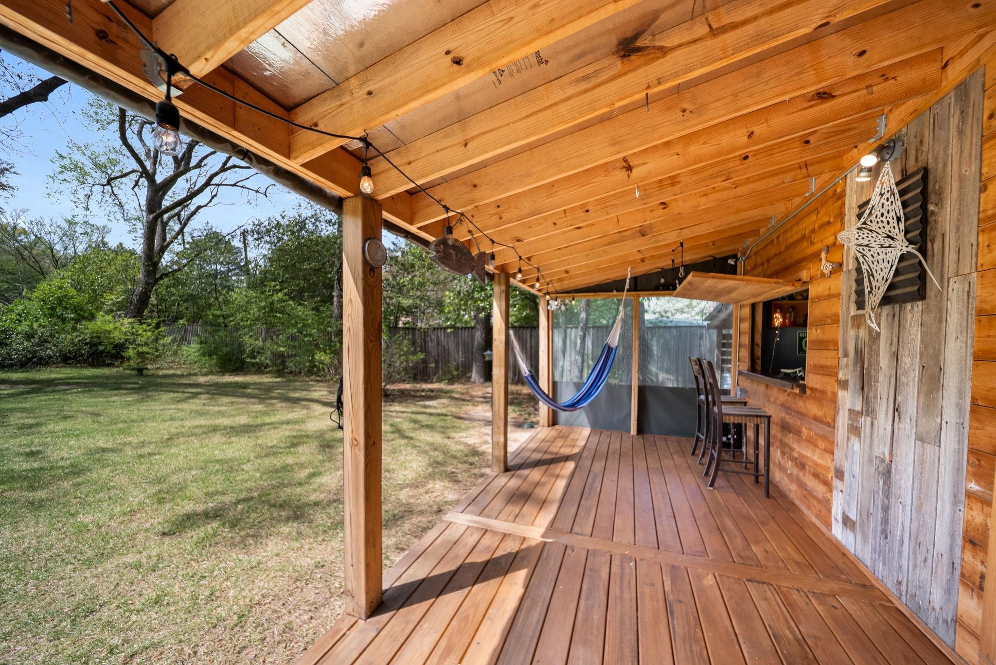 267 North Rose Road Memphis, TN 38117 - Photo 30 of 40 a view of a patio with wooden floor