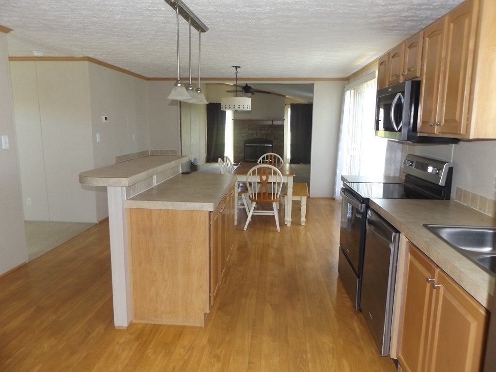 89 Neighbors Road Woodlawn, VA 24381 - Photo 6 of 31 Gallery Image 6
