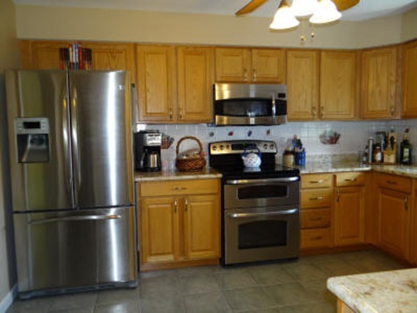 24 Bayview Road Saugus, MA 01906 - Photo 3 of 30 Gallery Image 3