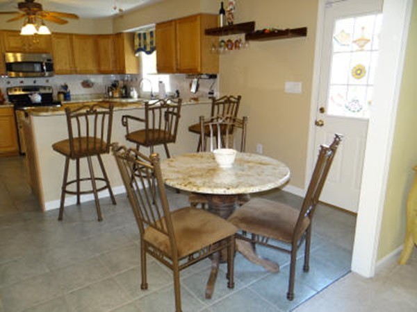 24 Bayview Road Saugus, MA 01906 - Photo 5 of 30 Gallery Image 5