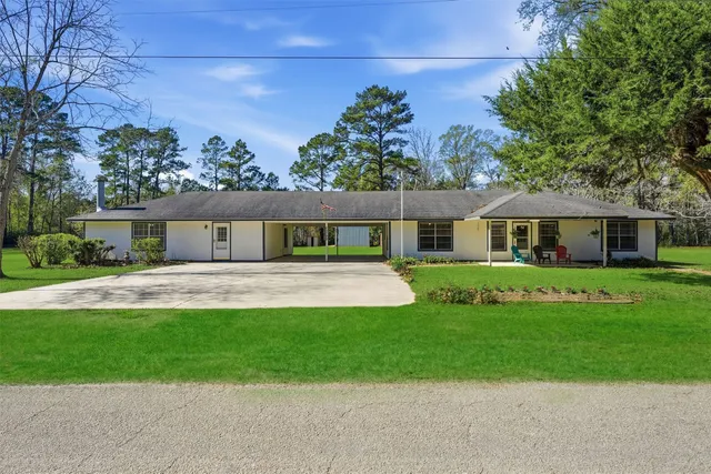 $339,000 | 12782 Flowers Drive, Saratoga, TX 77585