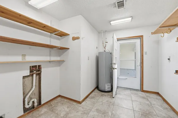 $339,000 | 12782 Flowers Drive, Saratoga, TX 77585