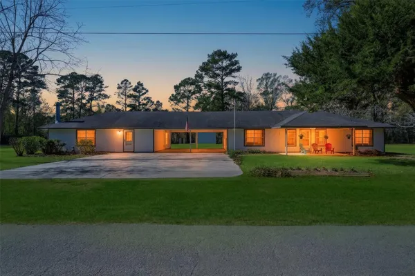 $339,000 | 12782 Flowers Drive, Saratoga, TX 77585