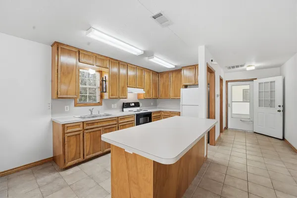 $339,000 | 12782 Flowers Drive, Saratoga, TX 77585