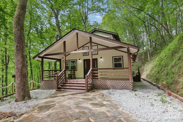 $495,000 | 291 Dills Road, Bryson City, NC 28713