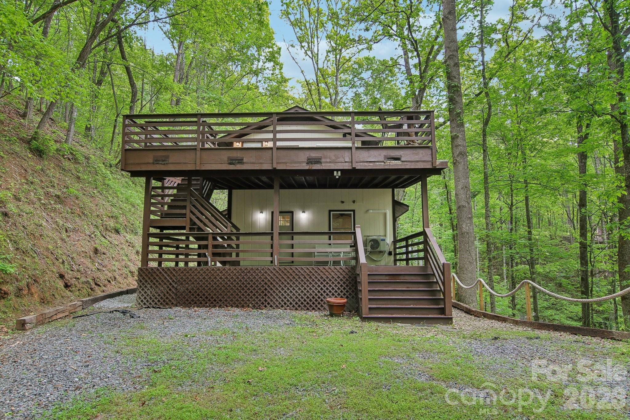 291 Dills Road Bryson City, NC 28713 - Photo 4 of 35