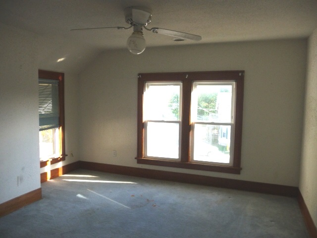3154 Rockingham Road Davenport, IA 52802 - Photo 15 of 18 Gallery Image 15