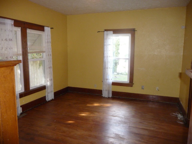 3154 Rockingham Road Davenport, IA 52802 - Photo 7 of 18 Gallery Image 7