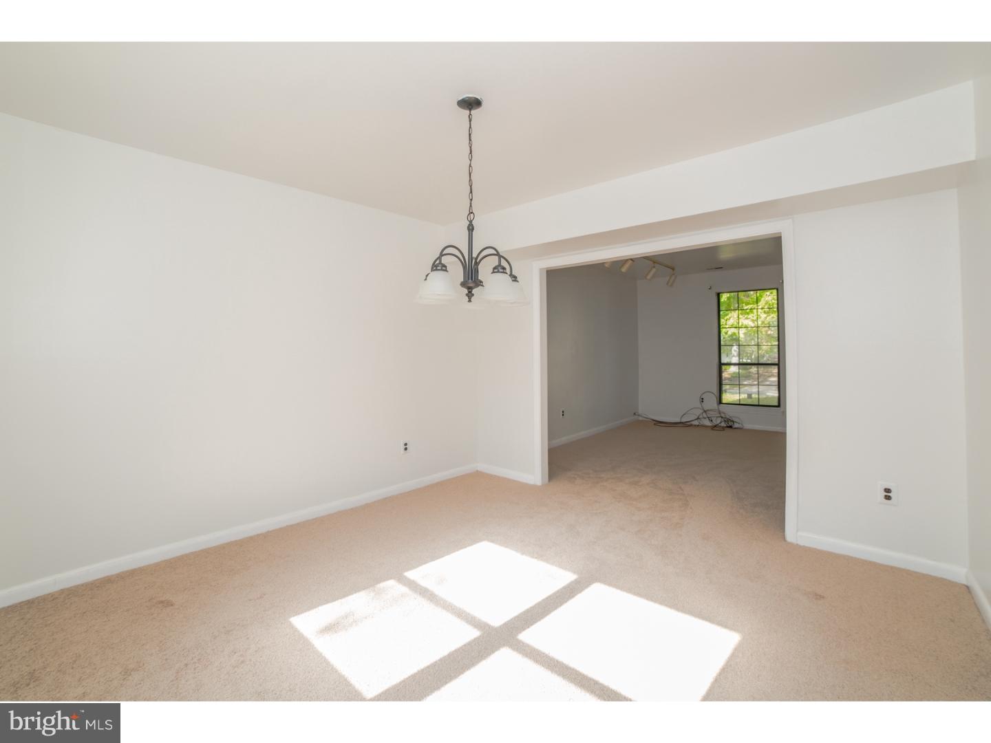 208 Aspen Road Williamstown, NJ 08094 - Photo 4 of 16 Gallery Image 4