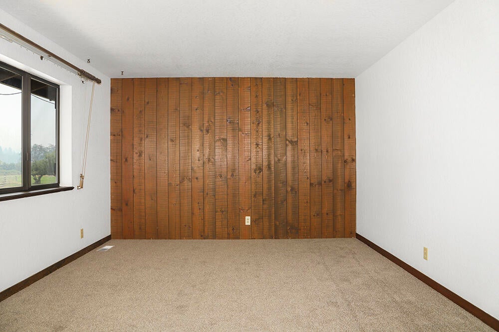 5340 Jerome Prairie Road Grants Pass, OR 97527 - Photo 16 of 26 AD76B0B3-1EB8-4F92-8939-FC7A14437F94
