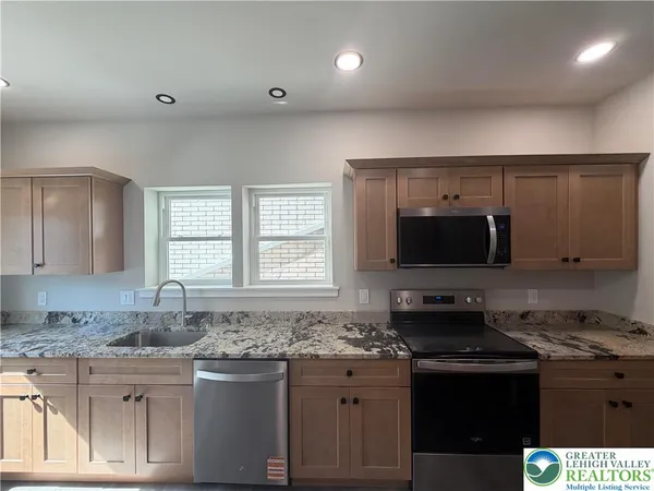 $325,000 | 28 South Jefferson Street, Allentown, PA 18102