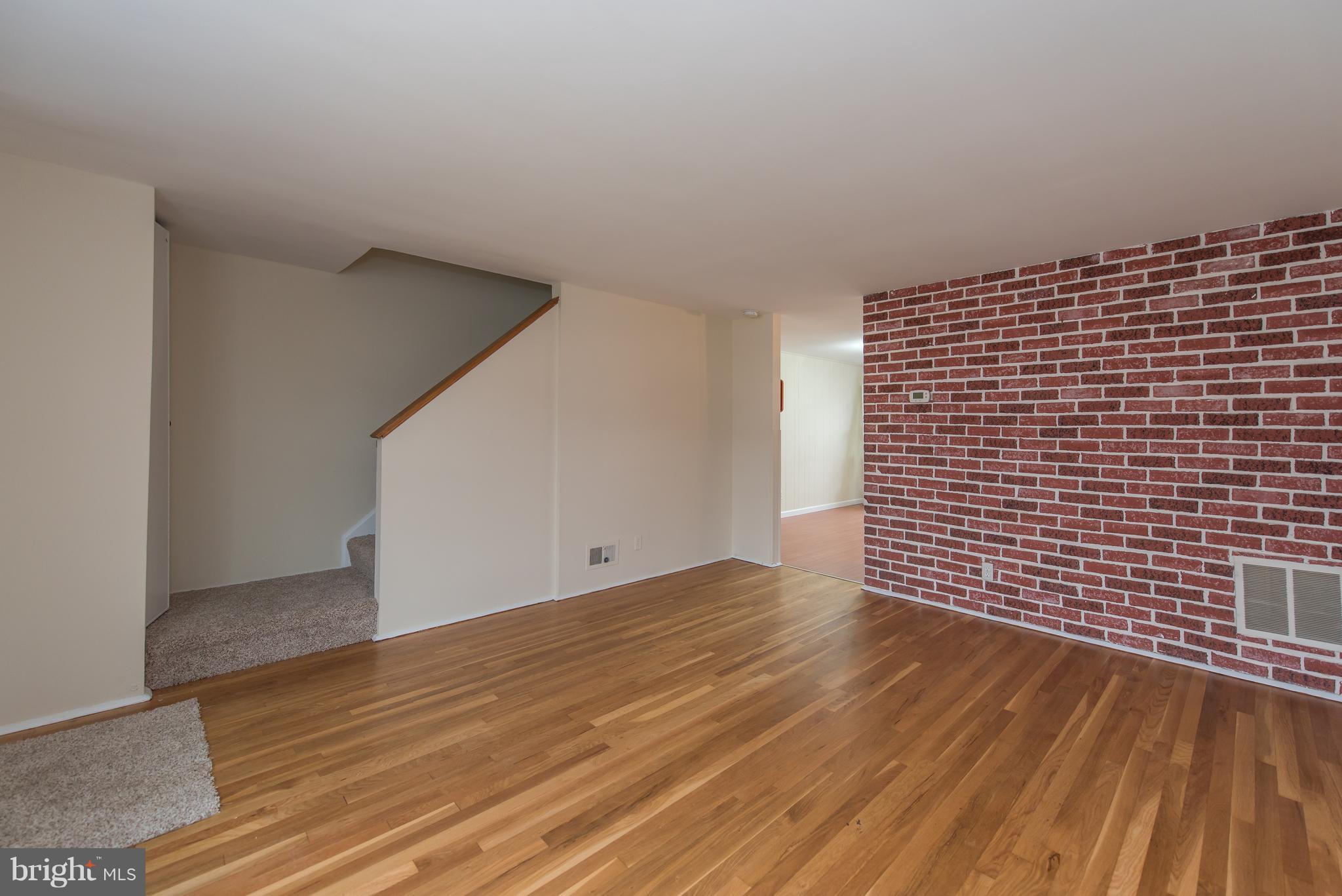5202 Saybrook Road Baltimore, MD 21206 - Photo 4 of 27 Family Room