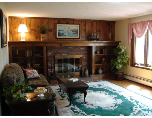 16 Muddy Pond Road Sterling, MA 01564 - Photo 5 of 11 Gallery Image 5