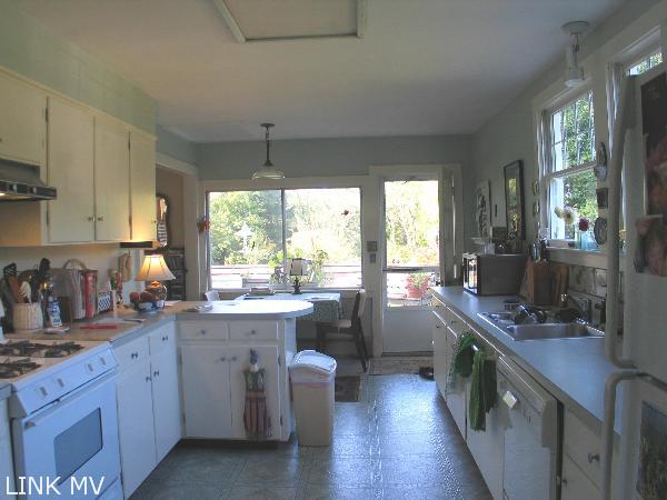 667 State Road West Tisbury, MA 02568 - Photo 4 of 14 http://d1qzqeyxiitrap.cloudfront.net/photos/19887/600/cdbe2f0f.jpg