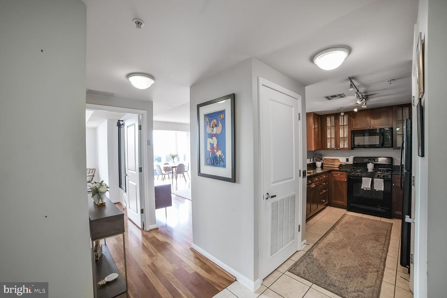 930 Wayne Avenue, Unit 708 Silver Spring, MD 20910 - Photo 7 of 35