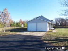 3211 Vigal Road Springfield, IL 62712 - Photo 3 of 9
