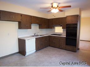 3211 Vigal Road Springfield, IL 62712 - Photo 5 of 9