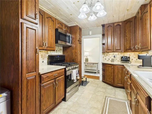 $219,900 | 2 Abbott Road, Bradford, PA 16701