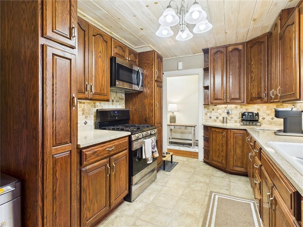 2 Abbott Road Bradford, PA 16701 - Photo 3 of 19