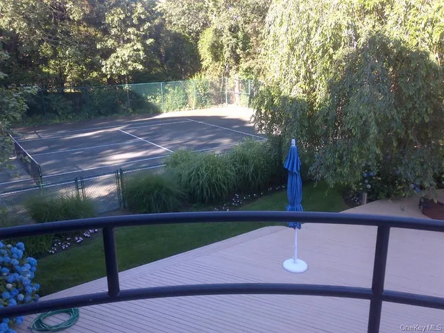 $3,295,000 | 61 Hidden Cove Court, Southampton, NY 11968