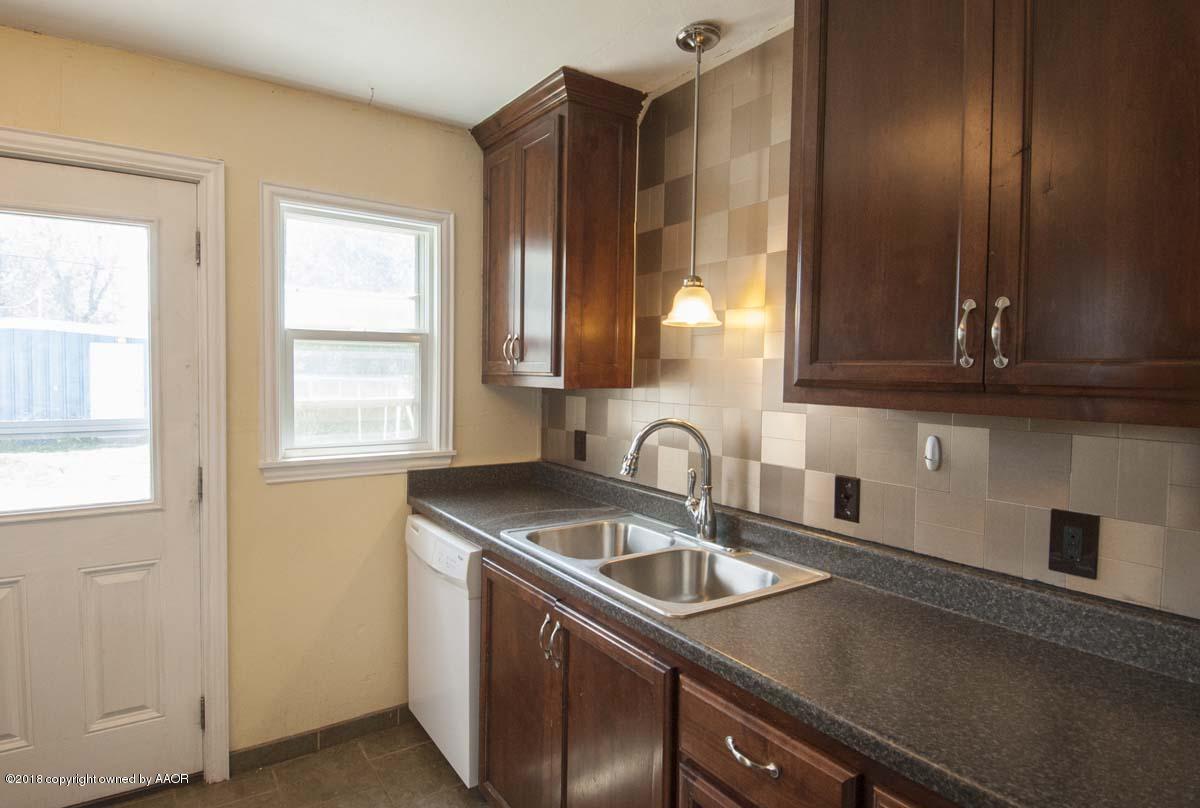 3605 South Harrison Street Amarillo, TX 79110 - Photo 5 of 23 KITCHEN VIEW 1