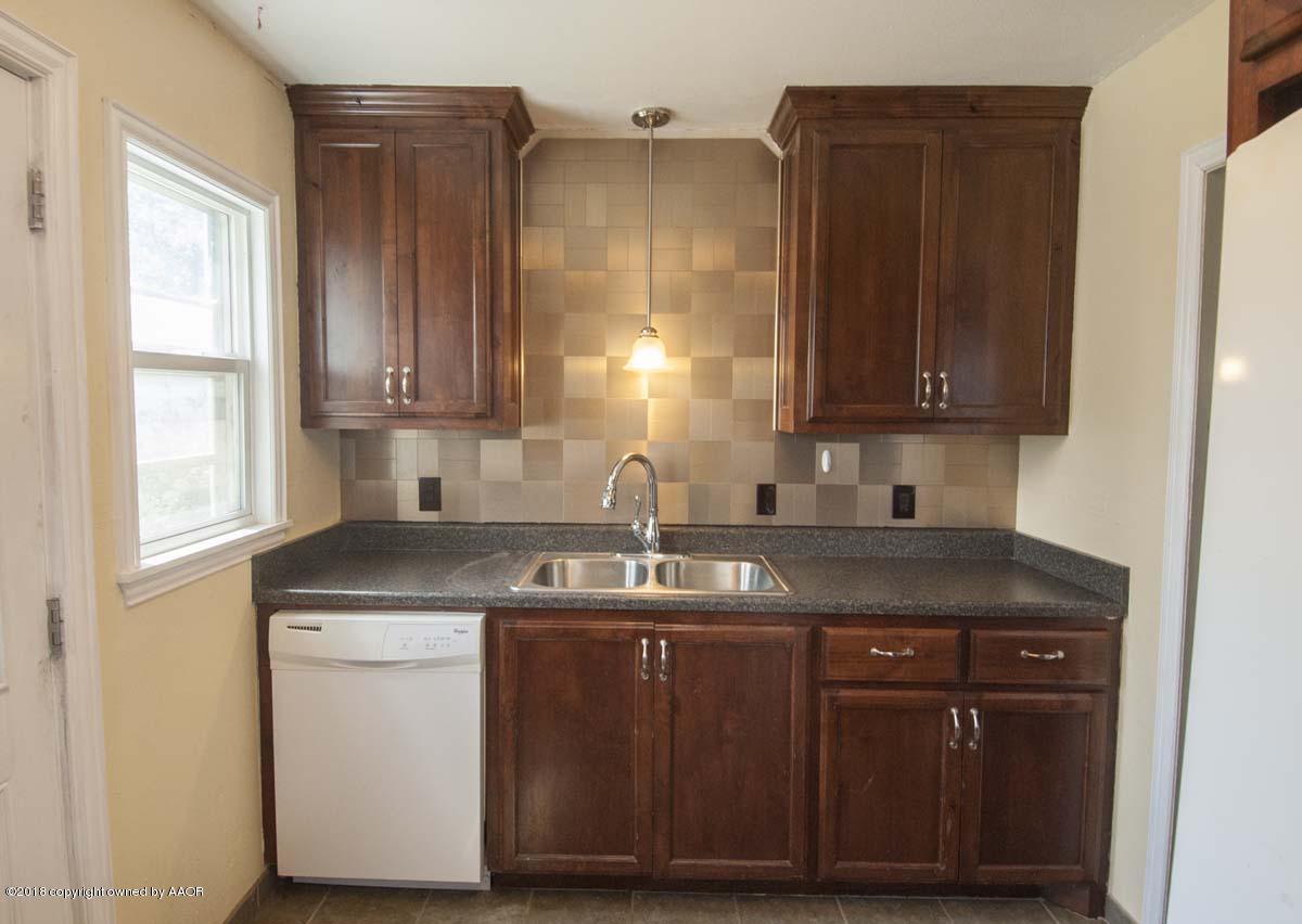3605 South Harrison Street Amarillo, TX 79110 - Photo 9 of 23 KITCHEN VIEW 5