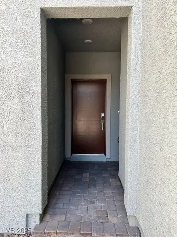 $1,800 | 1072 Gabriela Ridge Lane, Henderson, NV 89002