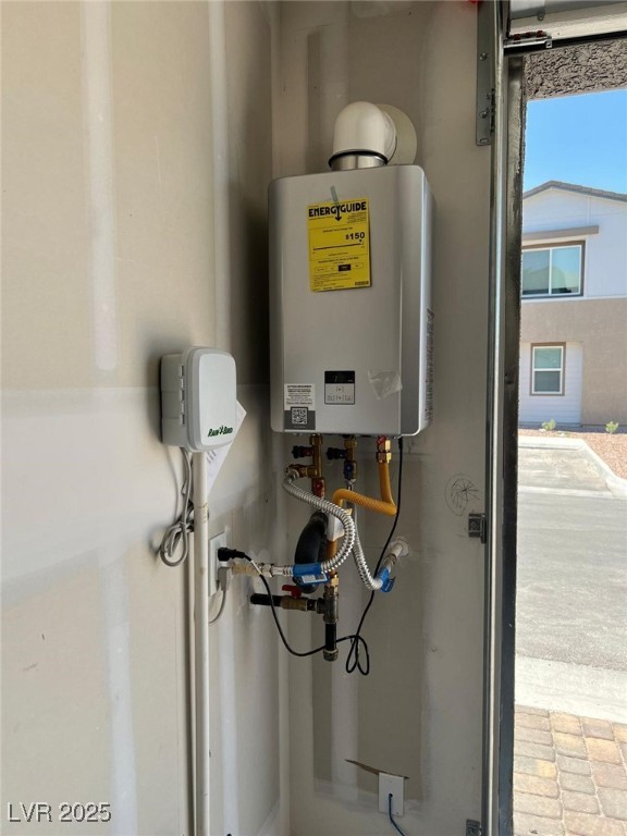 1072 Gabriela Ridge Lane Henderson, NV 89002 - Photo 5 of 28