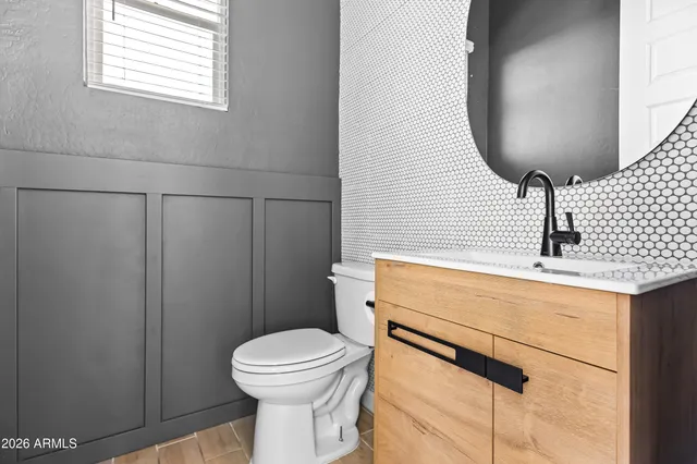 $1,599,000 | 21324 North 60th Place, Phoenix, AZ 85054