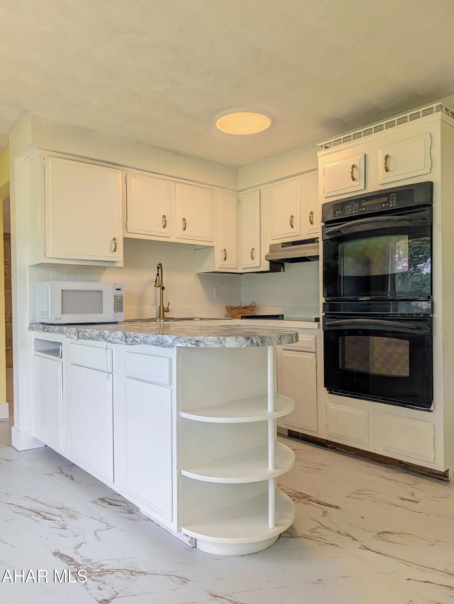 110 Sycamore Road Fishertown, PA 15539 - Photo 23 of 59