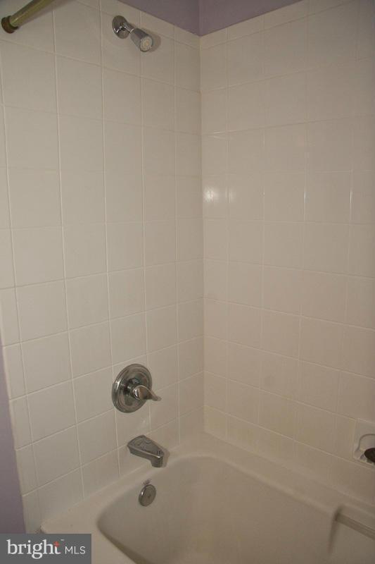 1807 Trenleigh Road Baltimore, MD 21234 - Photo 16 of 29 Soaking Tub and Tile Floors