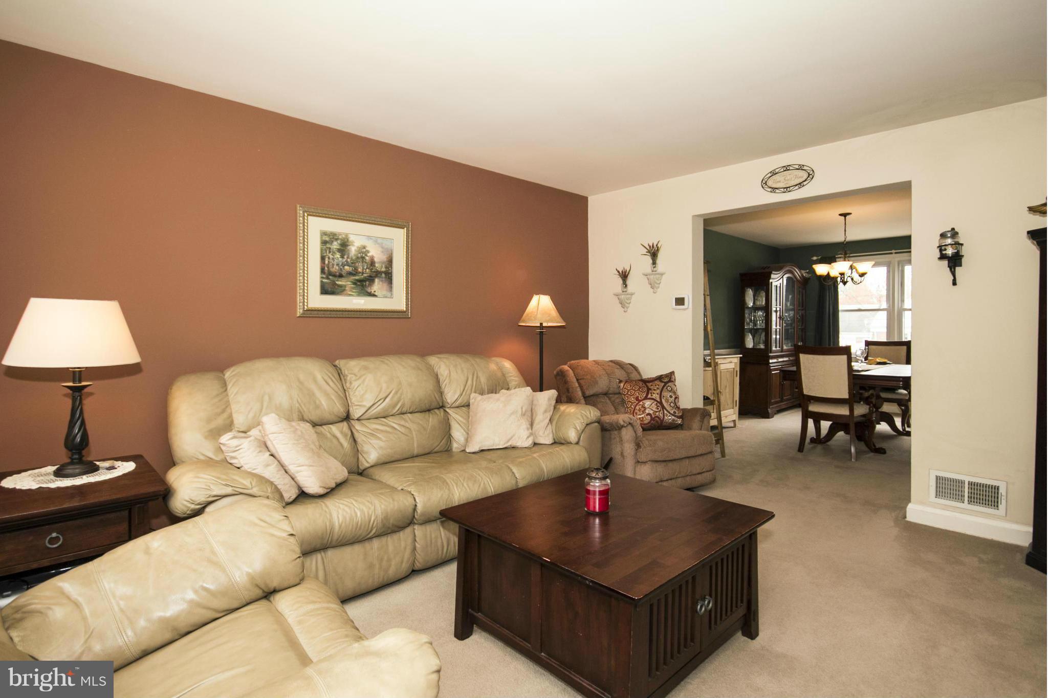 1807 Trenleigh Road Baltimore, MD 21234 - Photo 4 of 29 Living Room