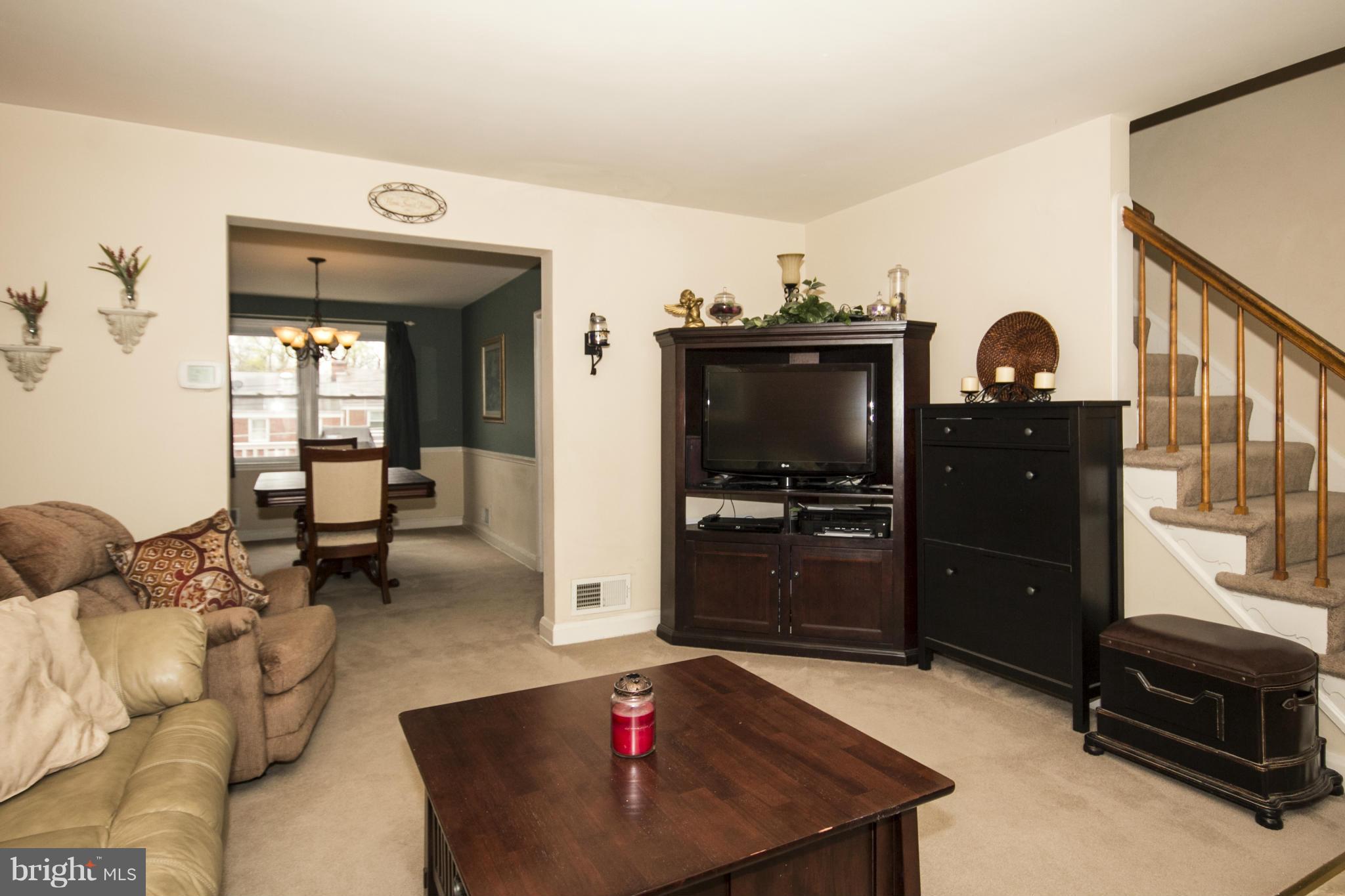 1807 Trenleigh Road Baltimore, MD 21234 - Photo 7 of 29 Living Room