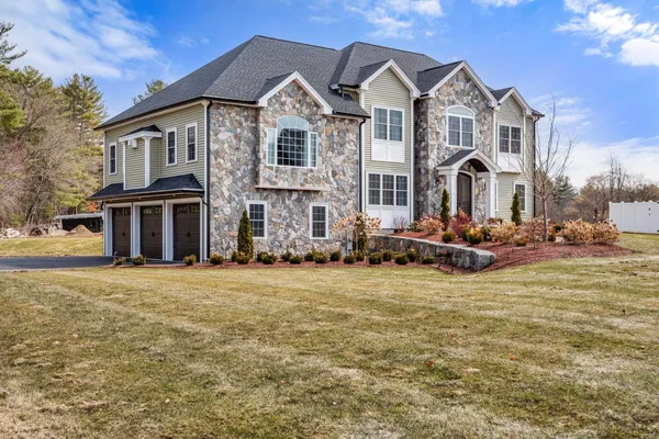 $1,299,900 | 5 Osprey Lane, Nashua, NH 03062