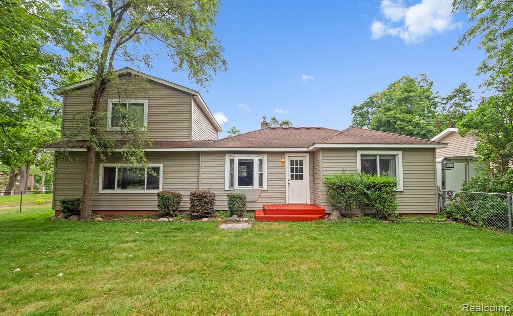 3811 Benstein Road Commerce Township, MI 48382 - Photo 29 of 32 Gallery Image 29